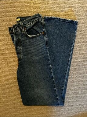 Levi's Women's Ribcage Straight Denin